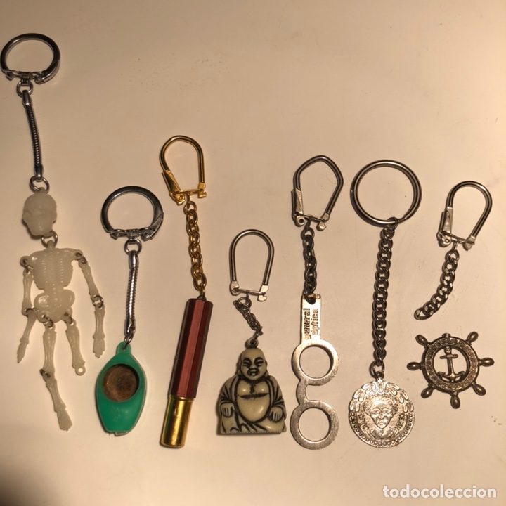 Coleccionismo de llaveros: Lote de 7 llaveros,diferentes modelos algunos antiguos.Esqueleto fosforescente, bol&iacute;grafo, buda,etc