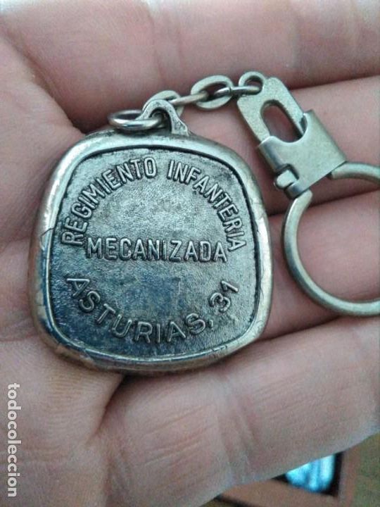 Coleccionismo de llaveros: LLAVERO MILITAR REGIMIENTO INFANTERIA MECANIZADA ASTURIAS 31