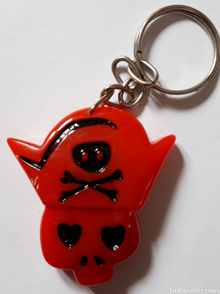 Collection of Keychains: LLAVERO PIRATA