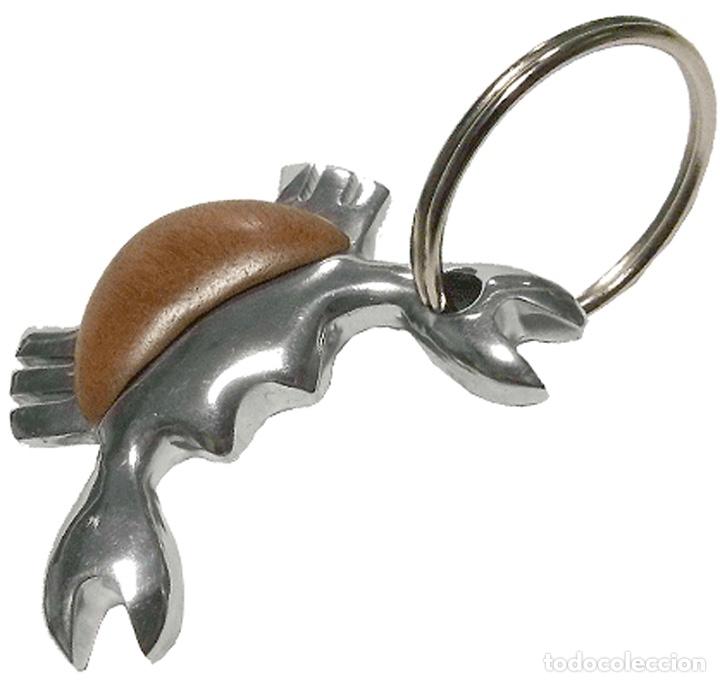 Coleccionismo de llaveros: LLAVERO CANGREJO DE MAR - DE METAL Y MADERA - NUEVO