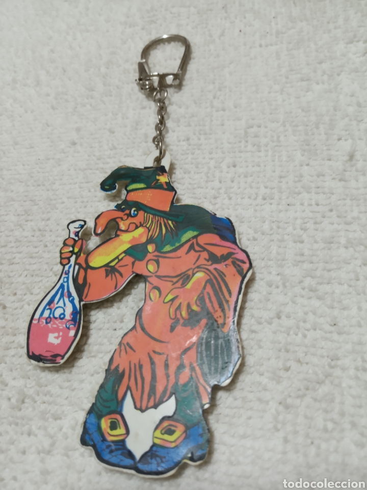 Bruja con p&oacute;cima