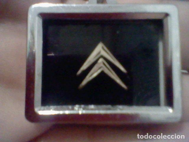 Coleccionismo de llaveros: CITROEN AUTOS LLAVERO METAL 3,5 CMS ANCHO RARO LOGO FRONTAL CUATRO NUMERO DORSO