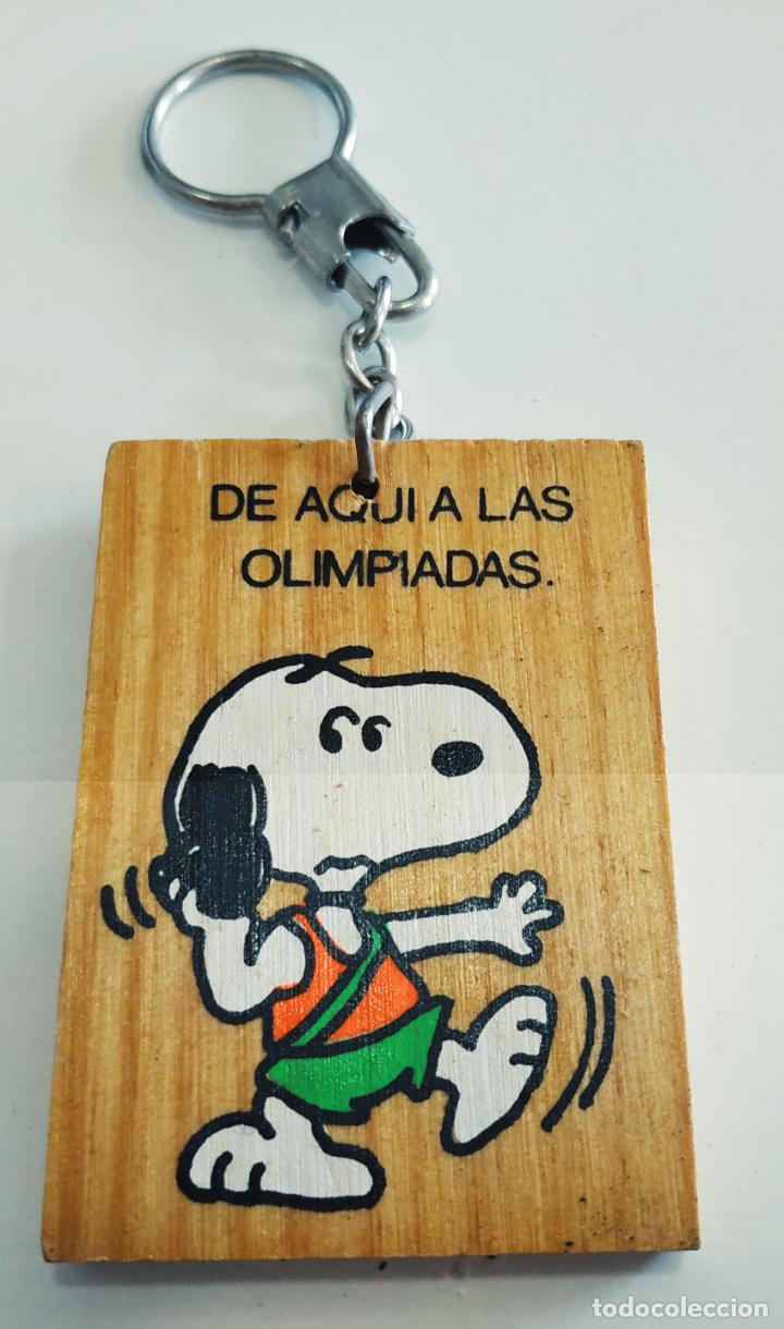 Coleccionismo de llaveros: LLAVERO DE MADERA , SNOOPY , DE AQUI A LAS OPIMPIADAS