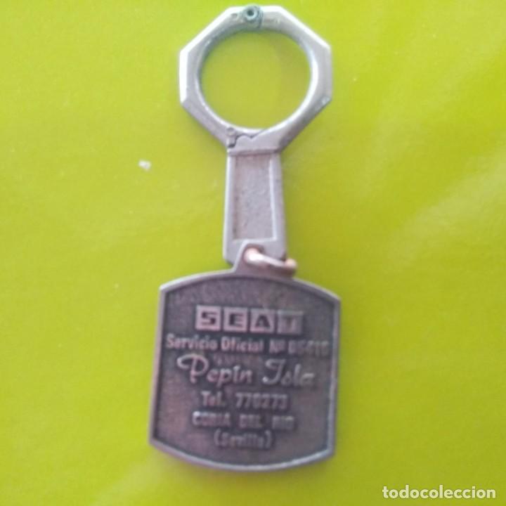 llavero metálico esmaltado atlético de madrid e - Buy Antique keyrings and  keychains on todocoleccion