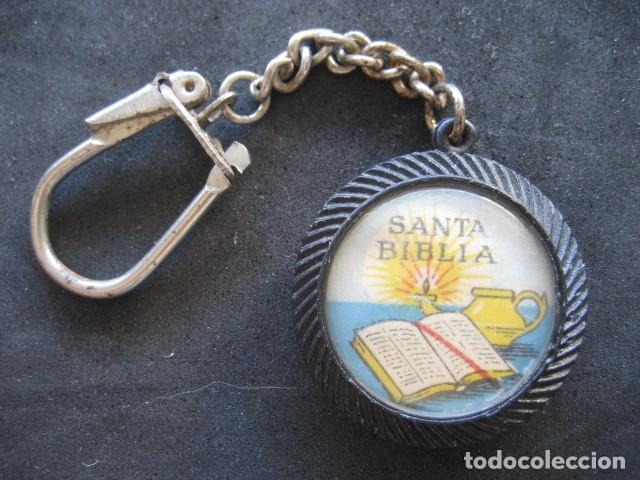Coleccionismo de llaveros: LLAVERO SANTA BIBLIA - Foto 1