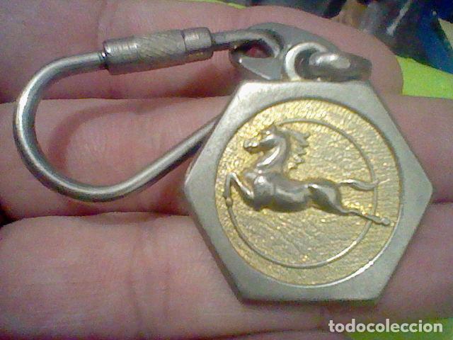 Coleccionismo de llaveros: PEGASO DORSO MONEDA 5 PTAS LLAVERO METAL CAMIONES PROMO 3 CMS ALTO