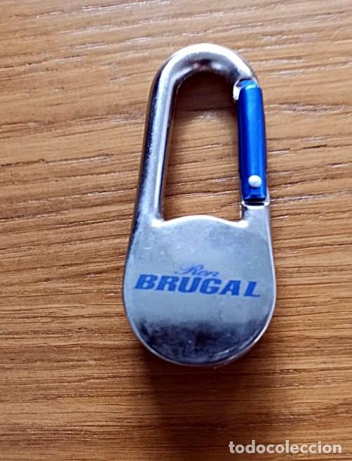 Coleccionismo de llaveros: BR&Uacute;JULA MOSQUET&Oacute;N RON BRUGAL - Foto 2