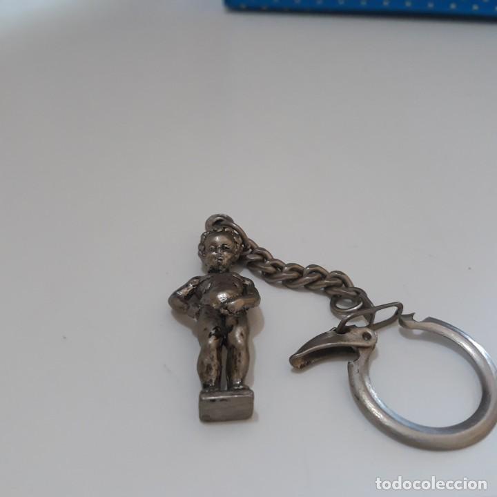 Sammlung von Schl&uuml;sselanh&auml;ngern: LLAVERO METAL NI&Ntilde;O ME&Oacute;N / MINIATURA ESCULTURA B&Eacute;LGICA A&Ntilde;OS 70