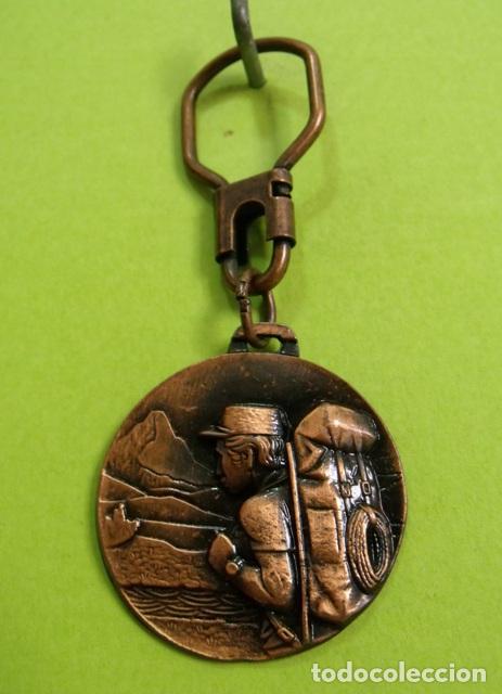 Llavero Relieve Campista - Senderista - Excursi&oacute;n