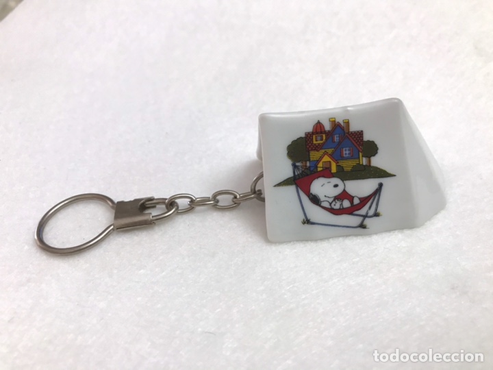Coleccionismo de llaveros: LLAVERO CER&Aacute;MICA DE SNOOPY Publicidad Camping Vivero Lugo