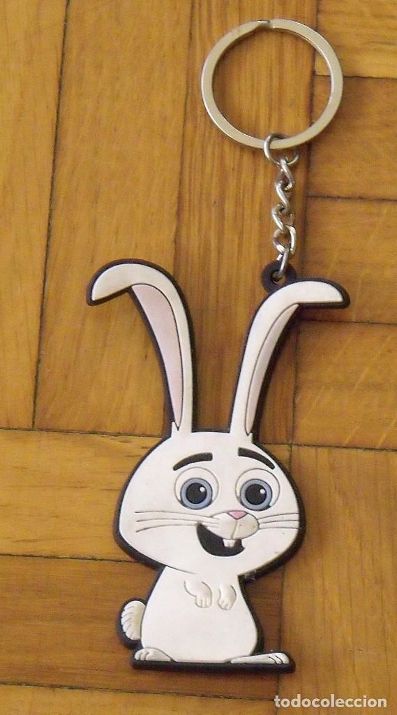 Coleccionismo de llaveros: Llavero Conejo blanco. The secret life of Pets. Universal Studios. Pl&aacute;stico. Buen estado. 13 cm.