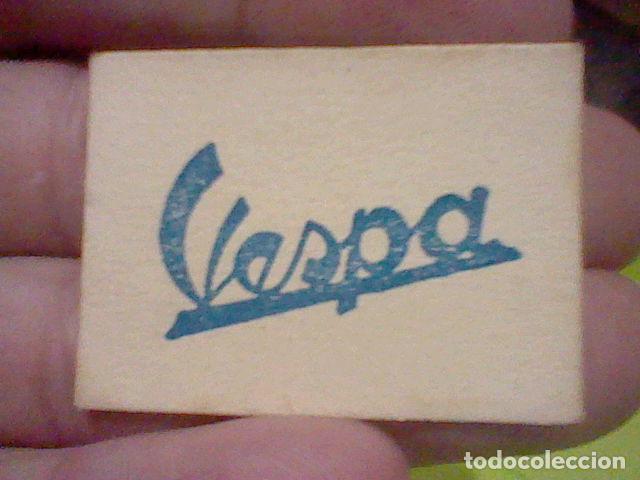 Coleccionismo de llaveros: VESPA MOTOCICLETA CROMO PVBLICIDAD N&ordm; 229 SIN PEGAR A&Ntilde;OS 50 TOMBOLA VIVIENDA 4 X 3 CMS