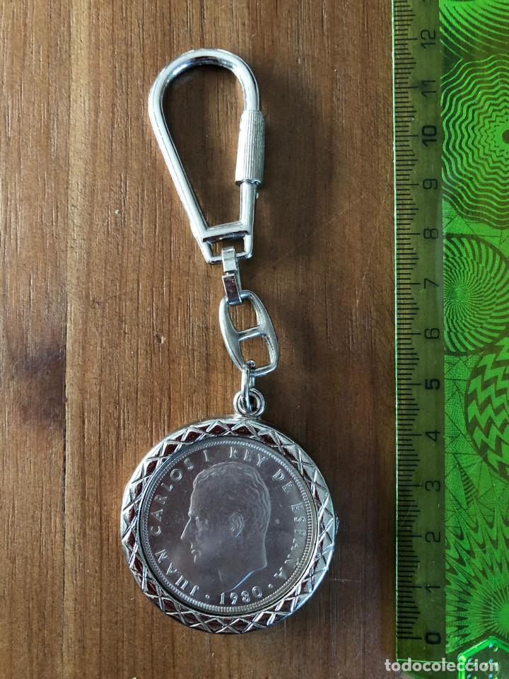 Coleccionismo de llaveros: LLAVERO ESPA&Ntilde;A 82 MUNDIAL DE FUTBOL REY JUAN CARLOS I MONEDA 100 PESETAS 1980
