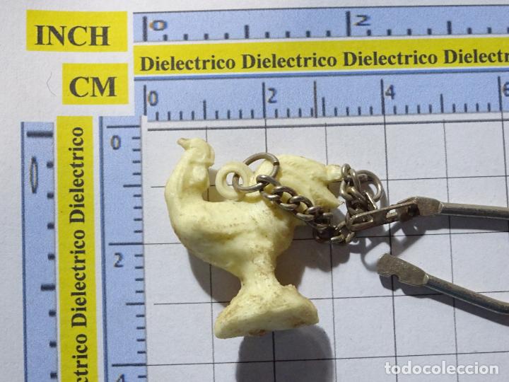 Sammlung von Schl&uuml;sselanh&auml;ngern: LLAVERO DE FIGURAS MINIATURAS. ANIMALES. AVE CORRAL