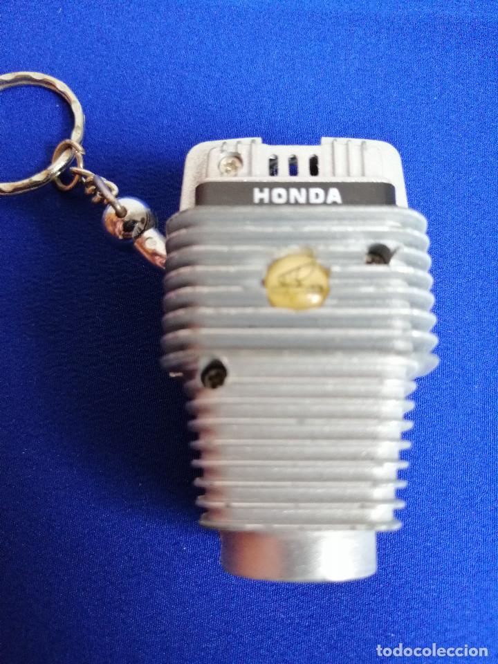 Coleccionismo de llaveros: LLAVERO MECHERO MOTOR HONDA - Foto 2
