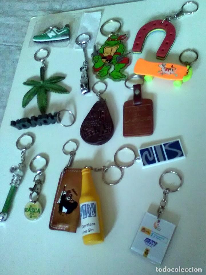 Coleccionismo de llaveros: LOTE 15 LLAVEROS ANTIGUOS. VARIOS MATERIALES