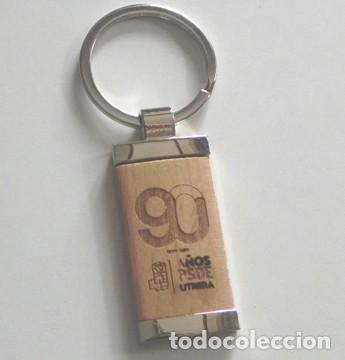 Coleccionismo de llaveros: LLAVERO DEL PSOE - 90 A&Ntilde;OS - UTRERA SEVILLA - ESPA&Ntilde;A PARTIDO SOCIALISTA - SOCIALISMO POL&Iacute;TICA MADERA