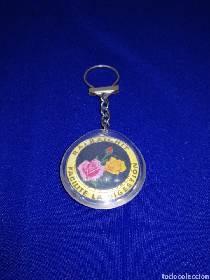 Collection of Keychains: PUBLICIDAD CARAMELOS VICHY A&Ntilde;OS 60 LLAVERO
