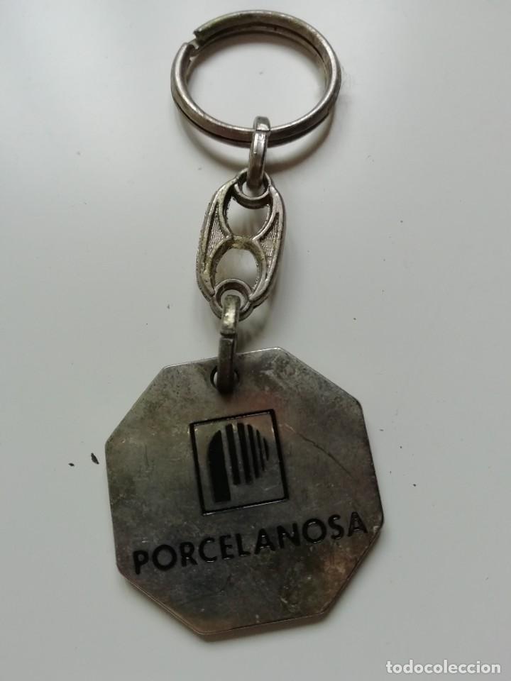 Sammlung von Schl&uuml;sselanh&auml;ngern: ANIGUO LLAVERO METALICO DE LA MARCA DE AZULEJOS PORCELANOSA- A&Ntilde;OS 80