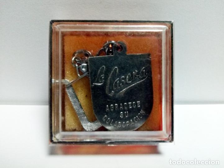 Coleccionismo de llaveros: LLAVERO LA CASERA AGRADECE SU COLABORACI&Oacute;N - ESCUDO CON LE&Oacute;N KEYRING LOGO BEBIDA GASEOSA CON CAJA