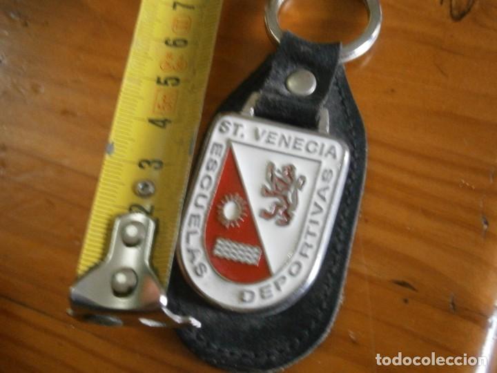 Collection of Keychains: LLAVERO A&Ntilde;OS 70/80, DE ST. VENECIA, ESCUELAS DEPORTIVAS