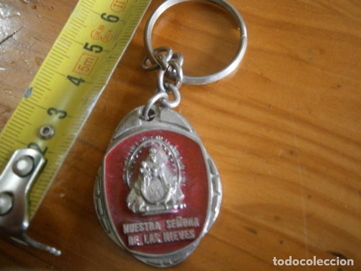 Collection of Keychains: LLAVERO A&Ntilde;OS 70/80, DE NUESTRA SE&Ntilde;ORA DE LAS NIEVES