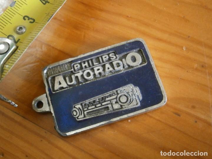 Collection of Keychains: LLAVERO A&Ntilde;OS 70/80, DE PHILIPS AUTORADIO