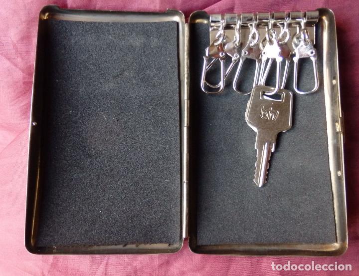 Coleccionismo de llaveros: PORTALLAVES ANTIGUO DE ALPACA COMO NUEVO