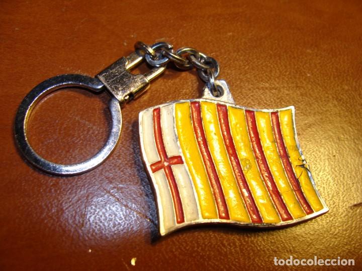 Collection of Keychains: ANTIGUO LLAVERO DE COLECCION POLITICA AUTONOMIA DE ARAGON 1977