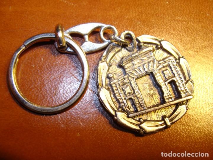 Collection of Keychains: ANTIGUO LLAVERO COLECCION FUNDICIONES MONREAL VILLANUEVA DE GALLEGO