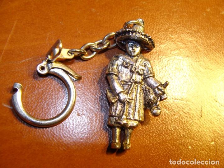 Collection of Keychains: ANTIGUO LLAVERO DE COLECCION MEXICANO A&Ntilde;OS 70