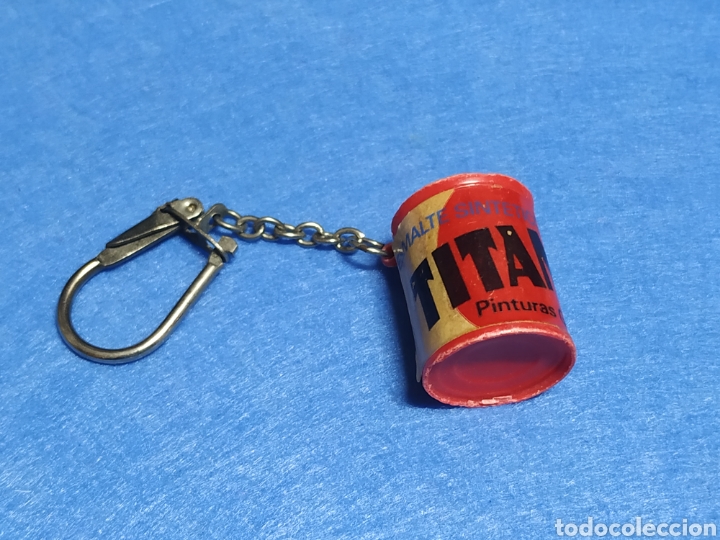 Coleccionismo de llaveros: Antiguo llavero lata esmalte titanlux - Foto 1