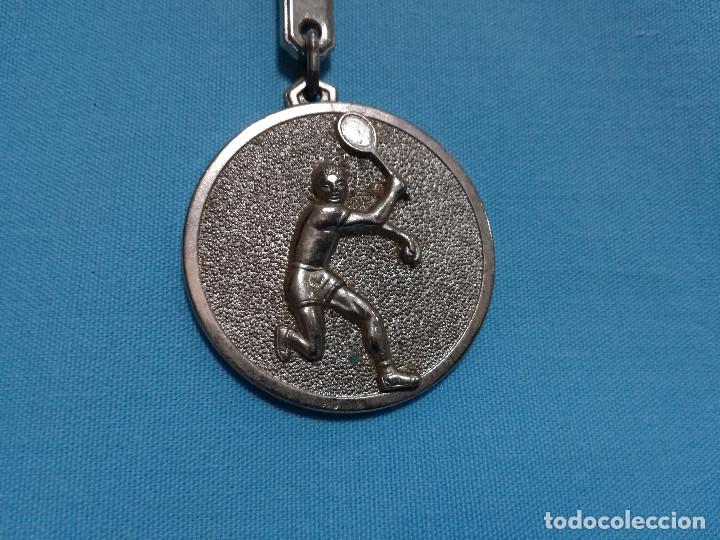 Sammlung von Schl&uuml;sselanh&auml;ngern: LLAVERO DE METAL - GRAN PRIX FRONTENIS 1975 (DEPORTES)
