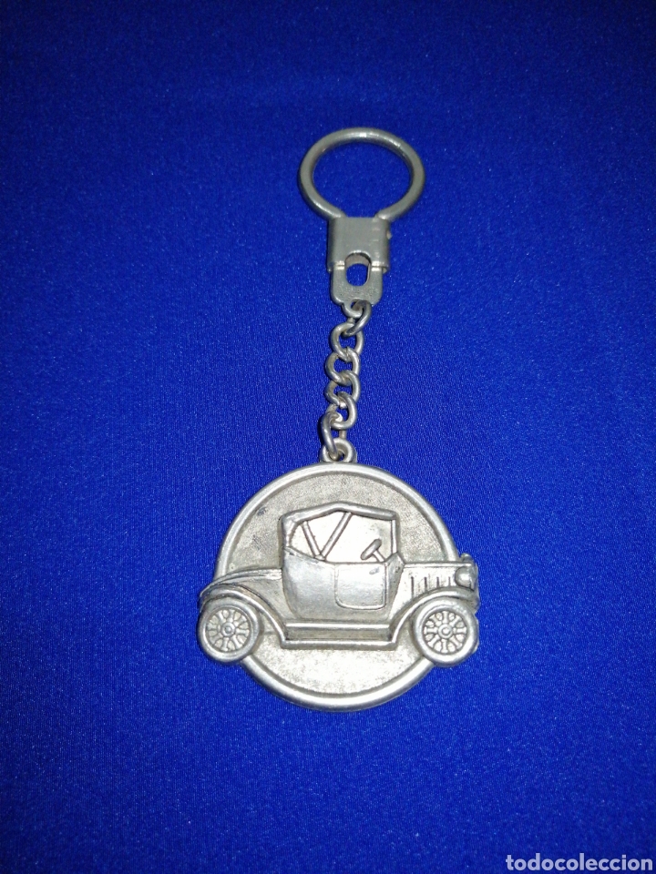 Sammlung von Schl&uuml;sselanh&auml;ngern: LLAVERO COCHE ANTIGUO