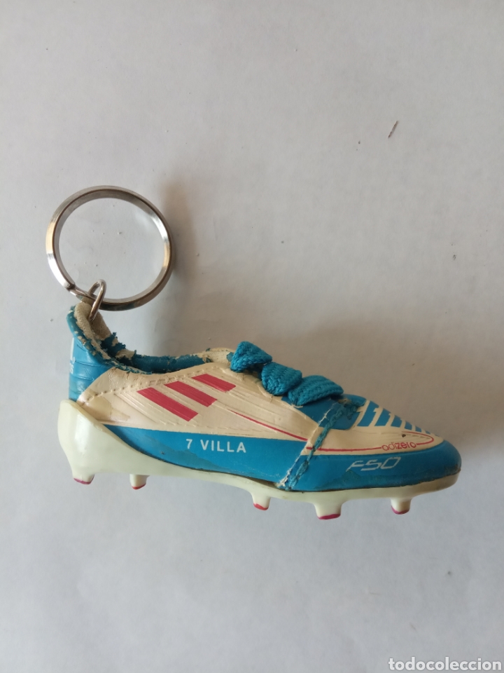 Collectionnisme de portes-cl&eacute;s: LLAVERO BOTA DE FUTBOL VILLA