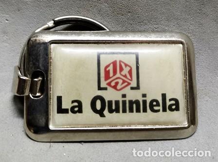 Coleccionismo de llaveros: LLAVERO DE METAL ESMALTADO 1 X 2 LA QUINIELA - LLAV-13338 - B-394