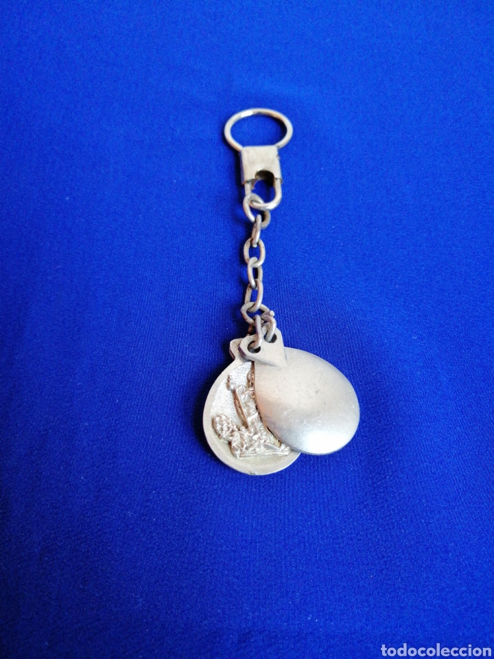 Collection of Keychains: CASTA&Ntilde;UELAS PE&Ntilde;A LOS PIPAS LLAVERO