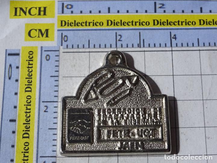 Collection of Keychains: LLAVERO POL&Iacute;TICO SINDICAL. FETE UGT JAEN. FEDERACI&Oacute;N ENSE&Ntilde;ANZA