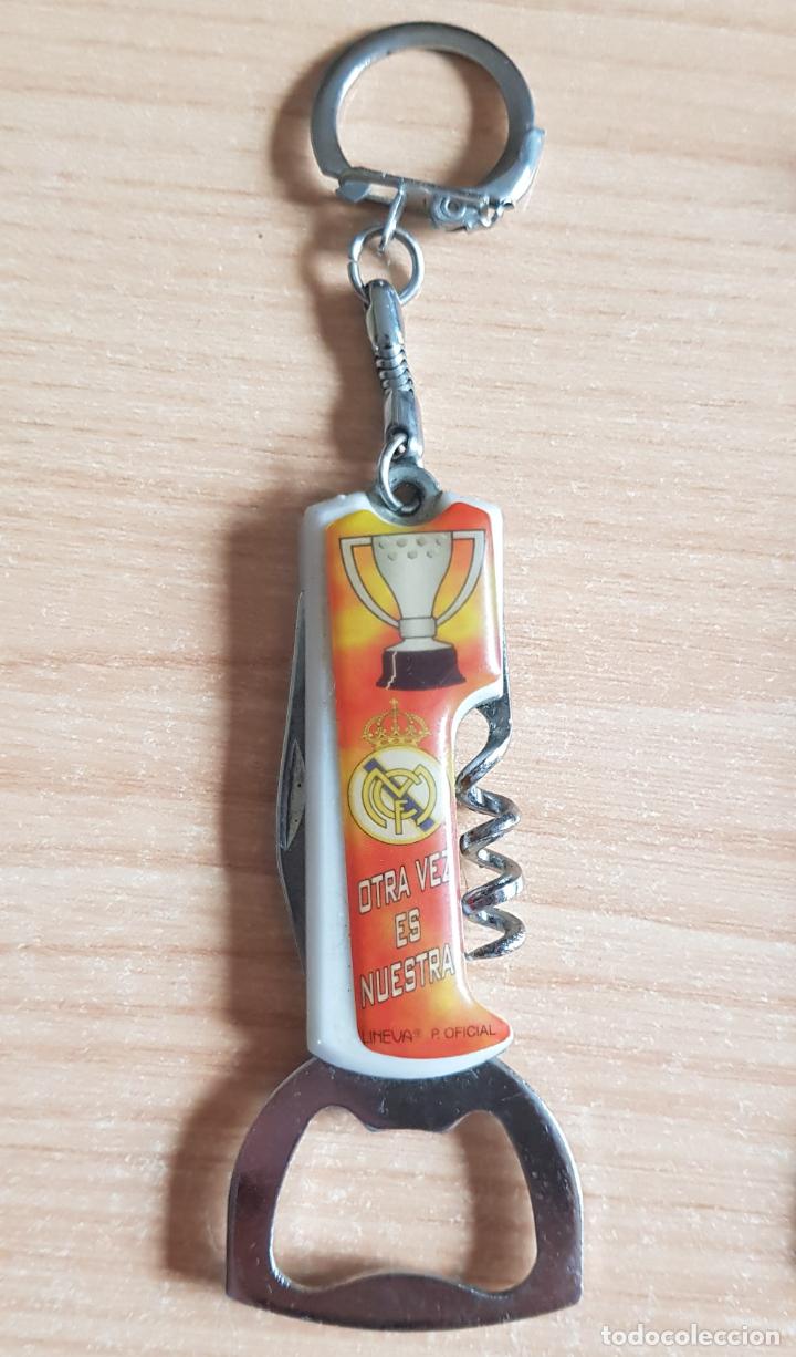 Collectionnisme de portes-cl&eacute;s: Llavero met&aacute;lico del Real Madrid. Otra vez es nuestra. Abridor de botellas