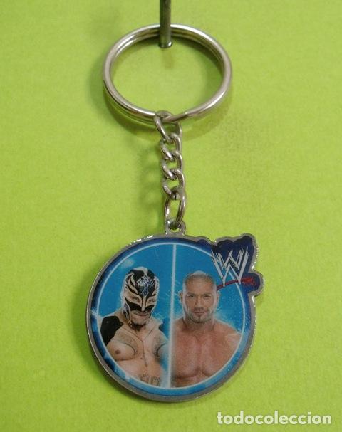 Coleccionismo de llaveros: Llavero Luchadores Rey Mysterio y Batista - WWE 2009