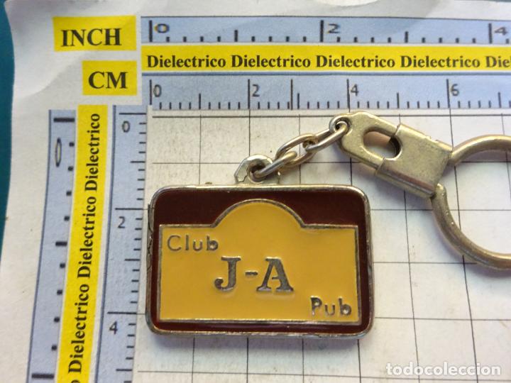 Collection of Keychains: LLAVERO DE DISCOTECAS BARES PUBS CLUBS. DISCOTECA PUB J-A CLUB M&Aacute;LAGA