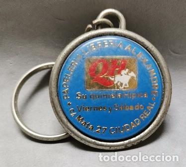 Coleccionismo de llaveros: LLAVERO DE METAL BANDA DE TAMBORES, CORNETAS Y MAJORETTES EN ENCUENTRO - A- LLAV-14329 - B-453