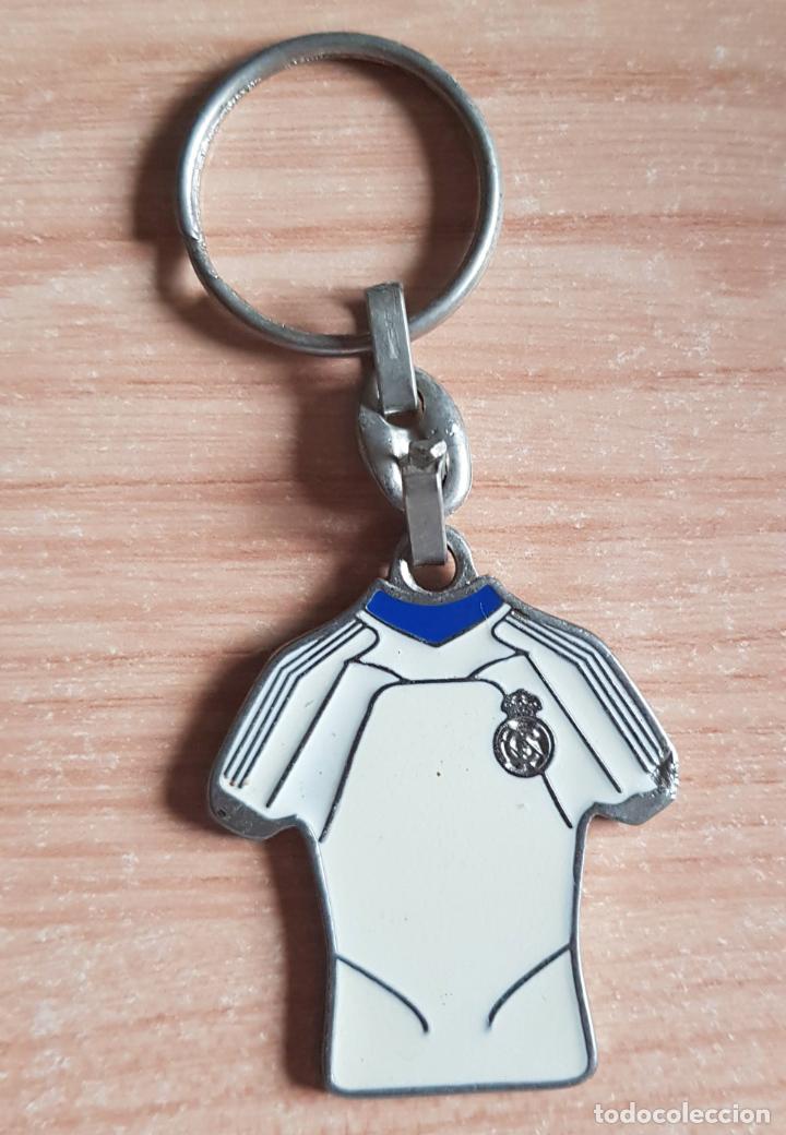 Collectionnisme de portes-cl&eacute;s: Llavero del Real Madrid. Camiseta. F&uacute;tbol