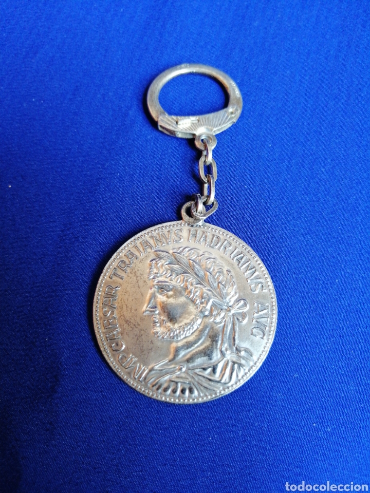 Coleccionismo de llaveros: MONEDA PLATEADA LLAVERO - Foto 1