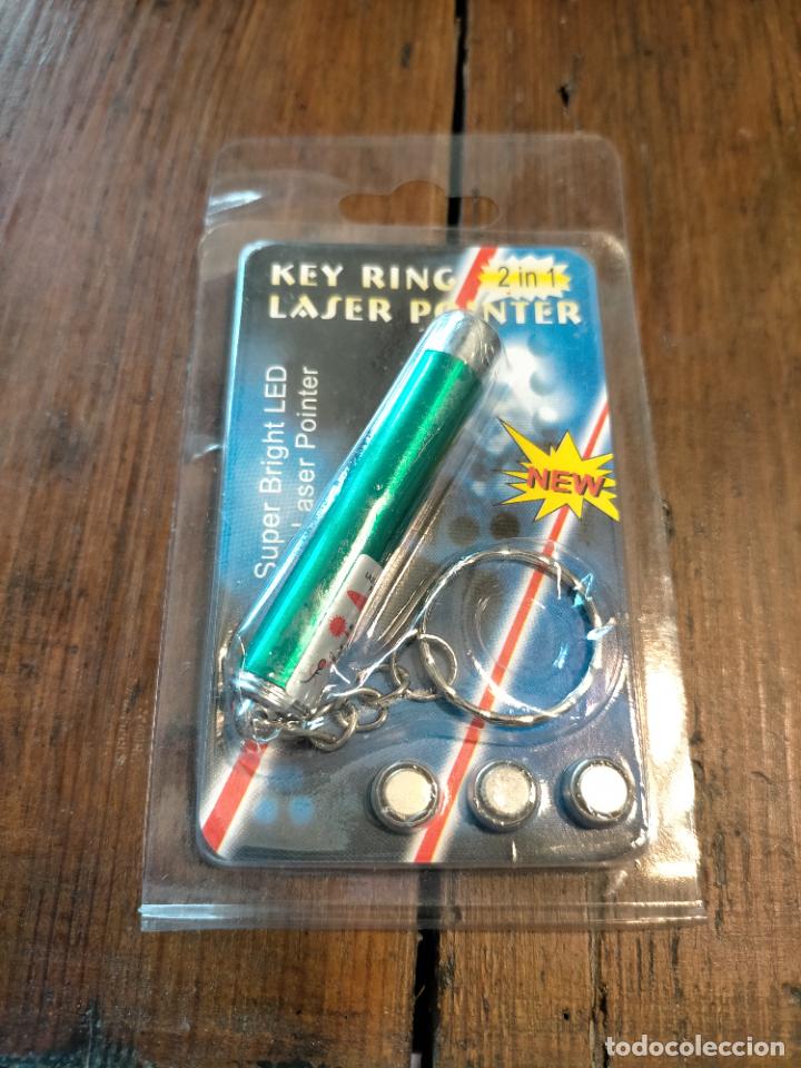 Coleccionismo de llaveros: Llavero de laser Key Ring Laser Pointer con pilas sin estrenar - Foto 1