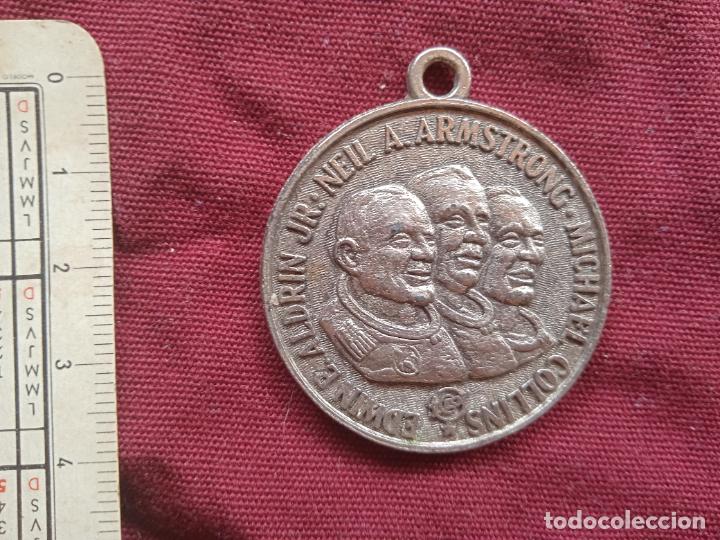 Coleccionismo de llaveros: Apollo XI Llegada a la Luna. 1969. Llavero-medalla
