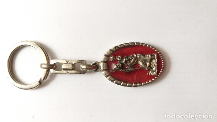 Collection of Keychains: Llavero religioso. Imagen de San crist&oacute;bal. Al reverso publicidad radiadores Jos&eacute;
