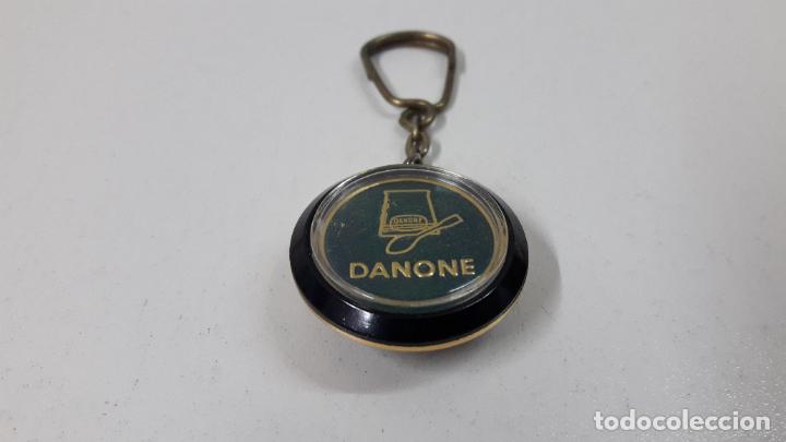 Coleccionismo de llaveros: ANTIGUO LLAVERO DE DANONE - Foto 3