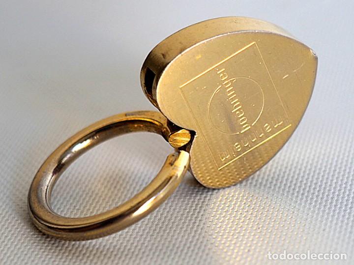 Coleccionismo de llaveros: Llavero de coraz&oacute;n dorado y rojo - Foto 2