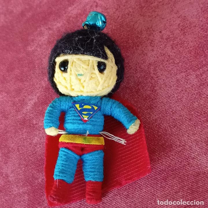 Coleccionismo de llaveros: Superman voodoo de hilo llavero de String Doll World